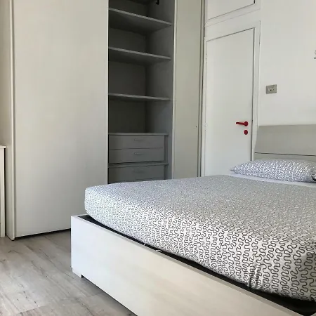 아파트 Corso Garibaldi 127 *